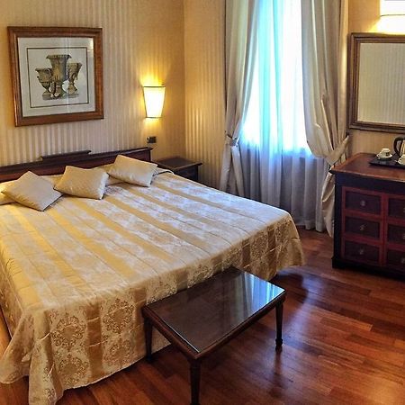 Hotel Cecil Rome Luaran gambar