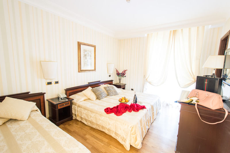 Hotel Cecil Rome Luaran gambar