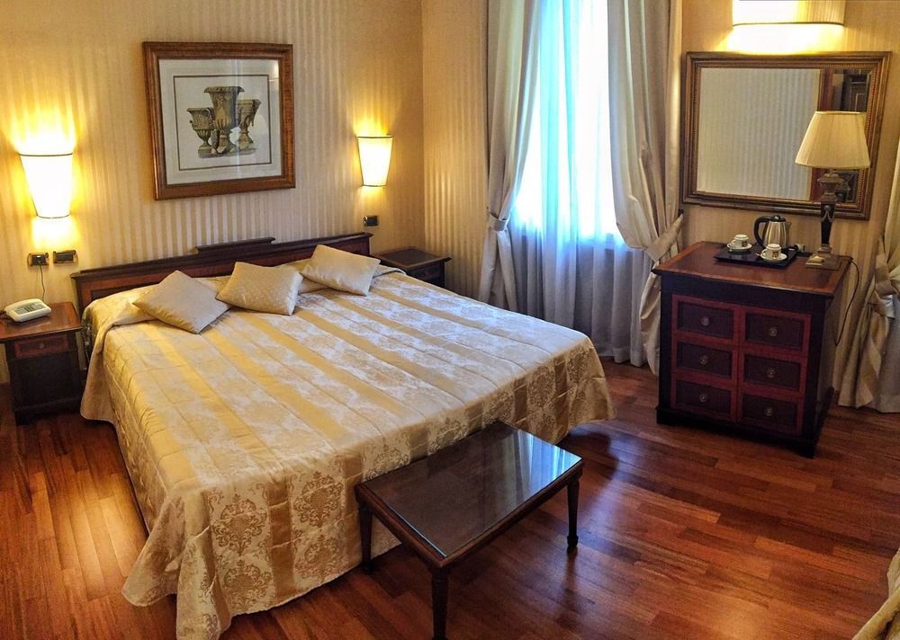 Hotel Cecil Rome Luaran gambar