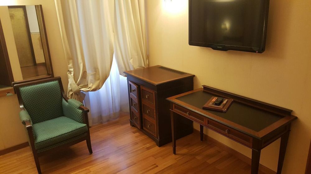 Hotel Cecil Rome Luaran gambar