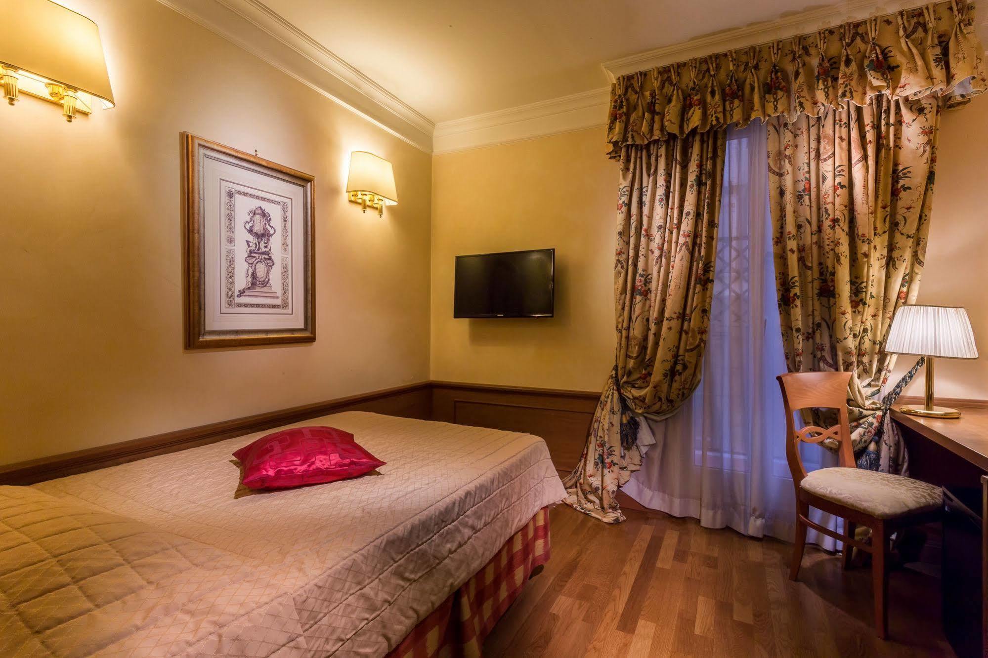 Hotel Cecil Rome Luaran gambar