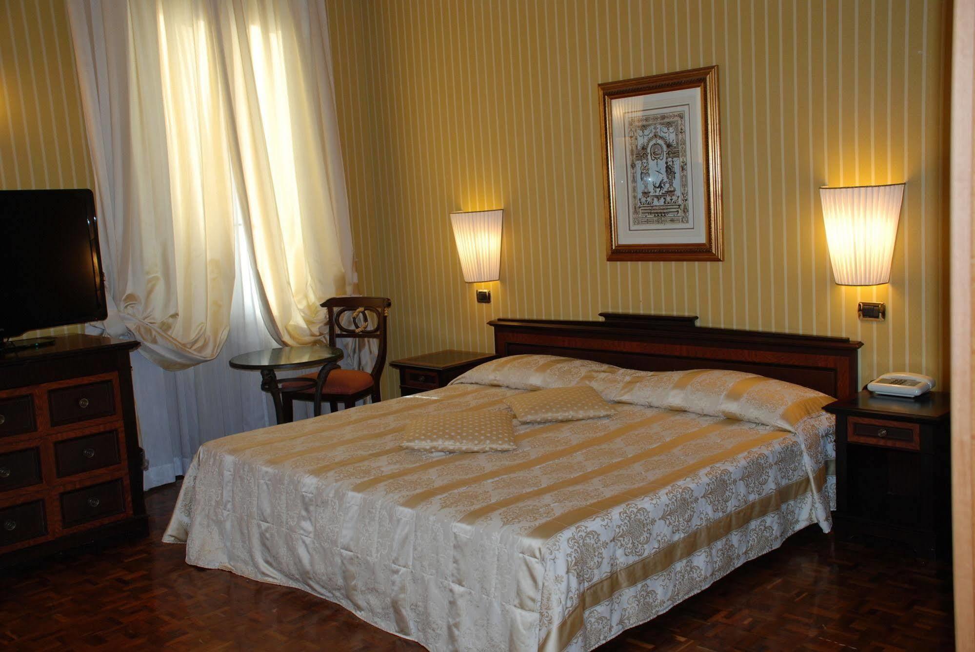 Hotel Cecil Rome Luaran gambar