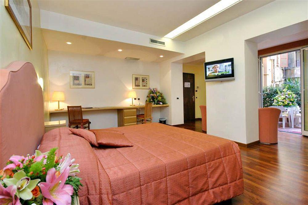 Hotel Cecil Rome Luaran gambar
